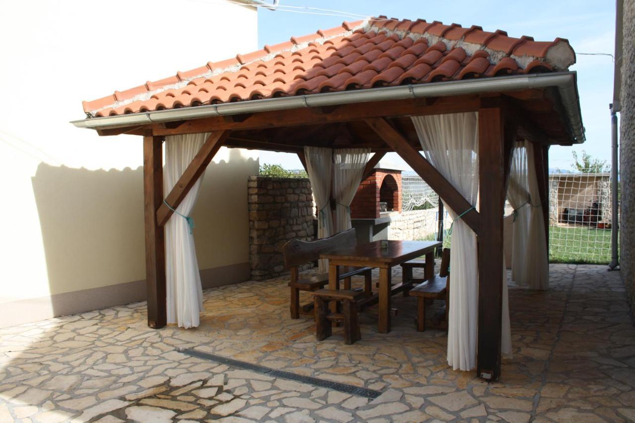 הוילה Bogatić Rural House Gluic מראה חיצוני תמונה